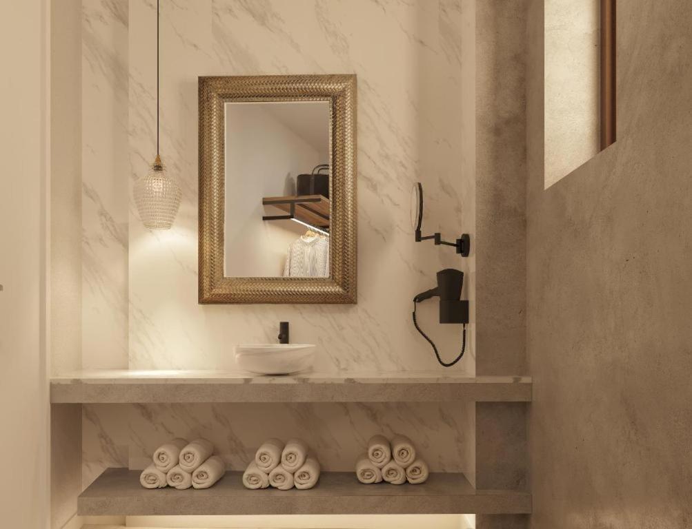 Utopia Luxury Resort photo 1