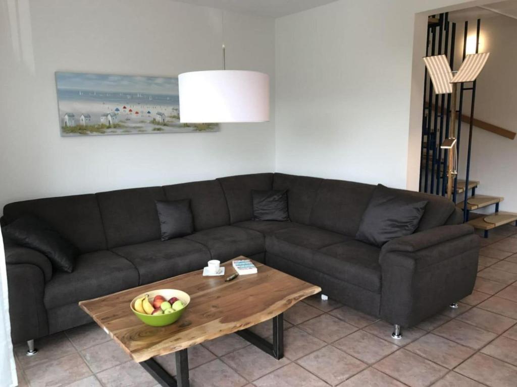 Holiday home family and dog photo 2