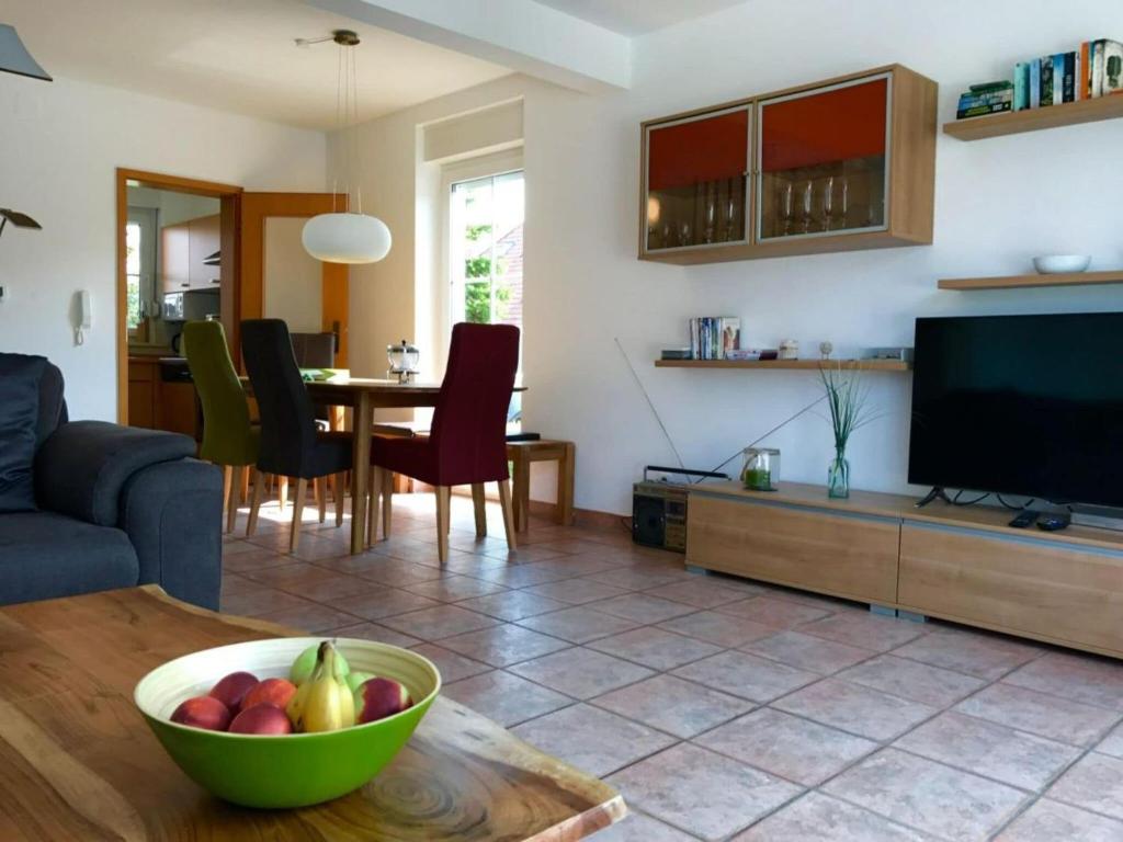 Holiday home family and dog photo 3