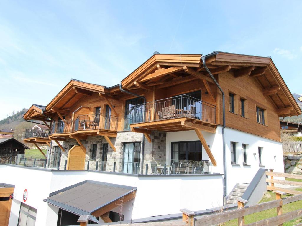 Luxury Tauern Suite Walchen Kaprun 8 photo 1
