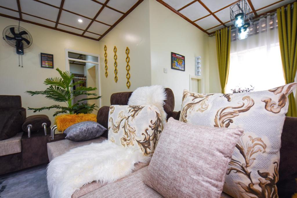 Entire 3-Bedroom Holiday Home in Kampala, Lovingly Furnished photo 3