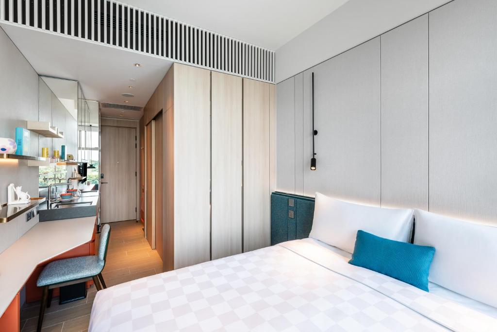 TOWNPLACE WEST KOWLOON photo 1