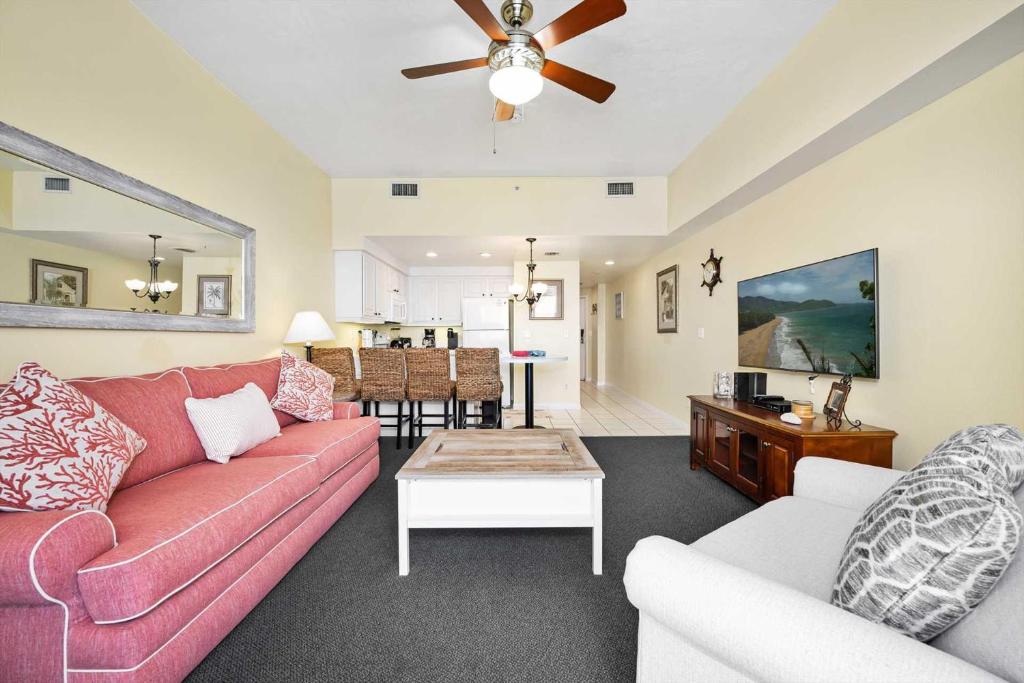 Penthouse 1 BR Condo Direct Oceanfront Wyndham Ocean Walk Resort Daytona Beach | 1907 photo 3