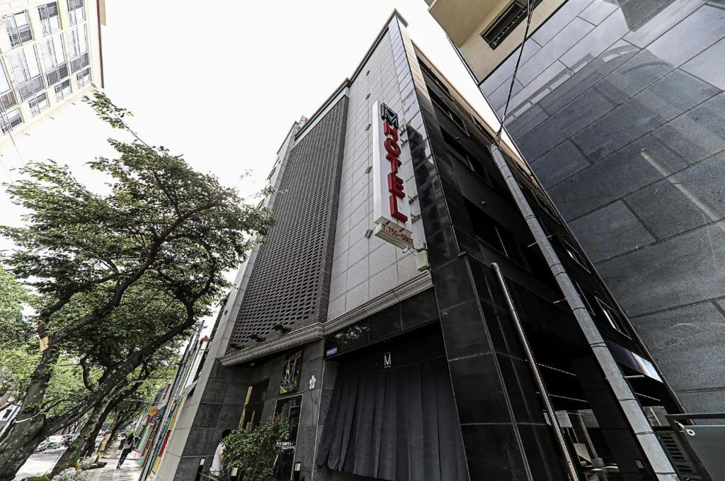 The M Hotel