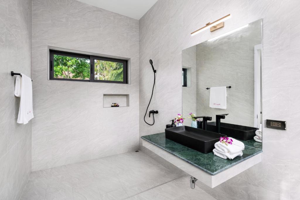 Bougain Villas photo 1