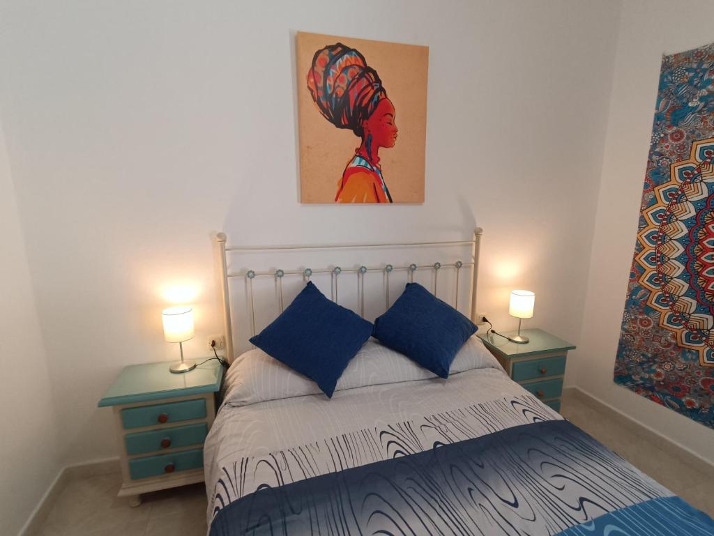 APARTMENT WITH SINGLE ROOMS photo 1