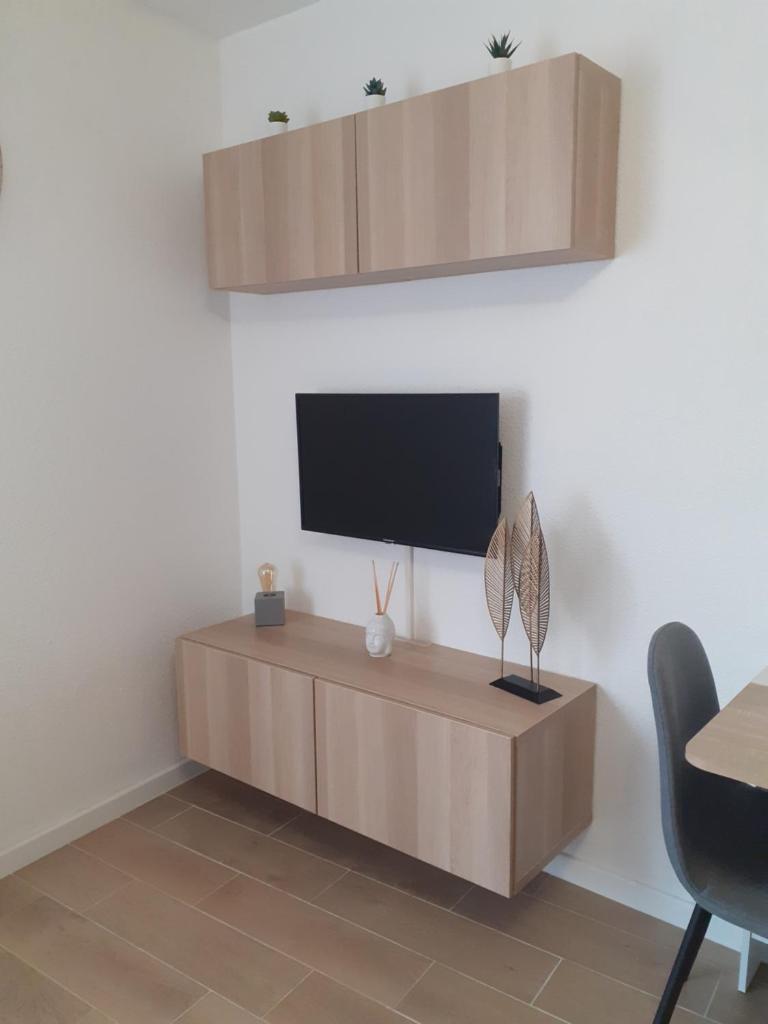 Studio climatisé avec une place de parking et classé 2 étoiles à la Faviére photo 2