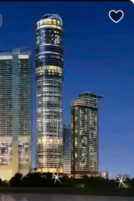 Luxury Stay with Stunning view at 36th Floor Noida photo 4