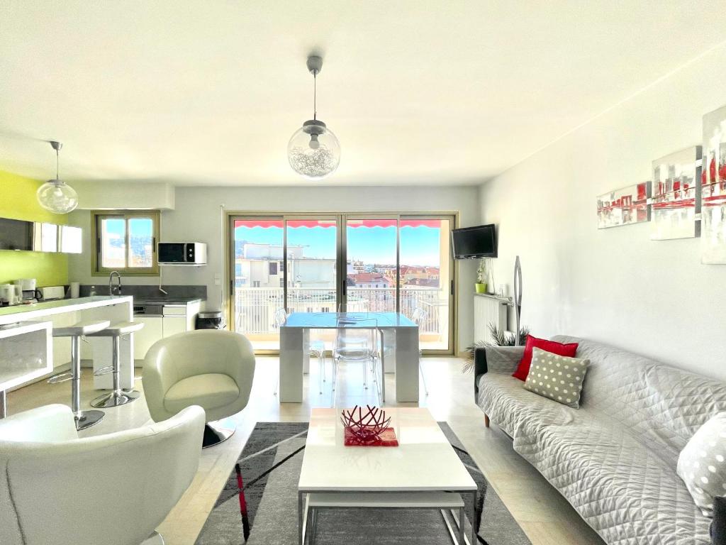 Petit Juas by Welcome to Cannes photo 2
