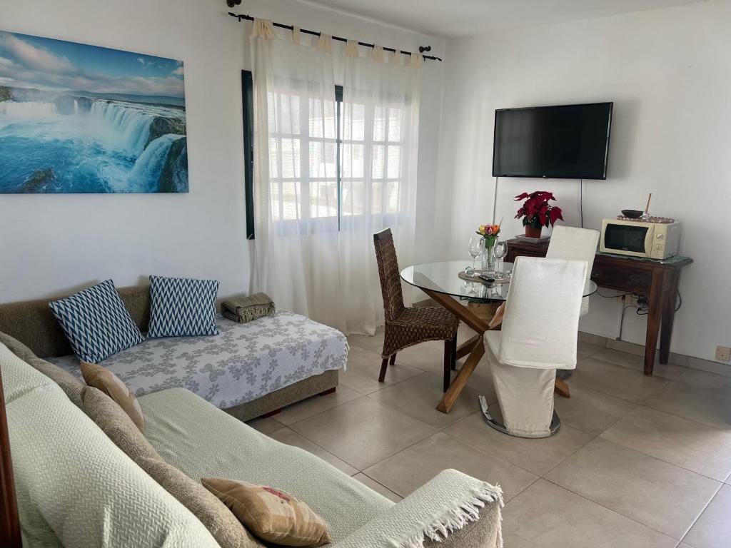 Las Rosas Apartment (Adults Only) photo 1