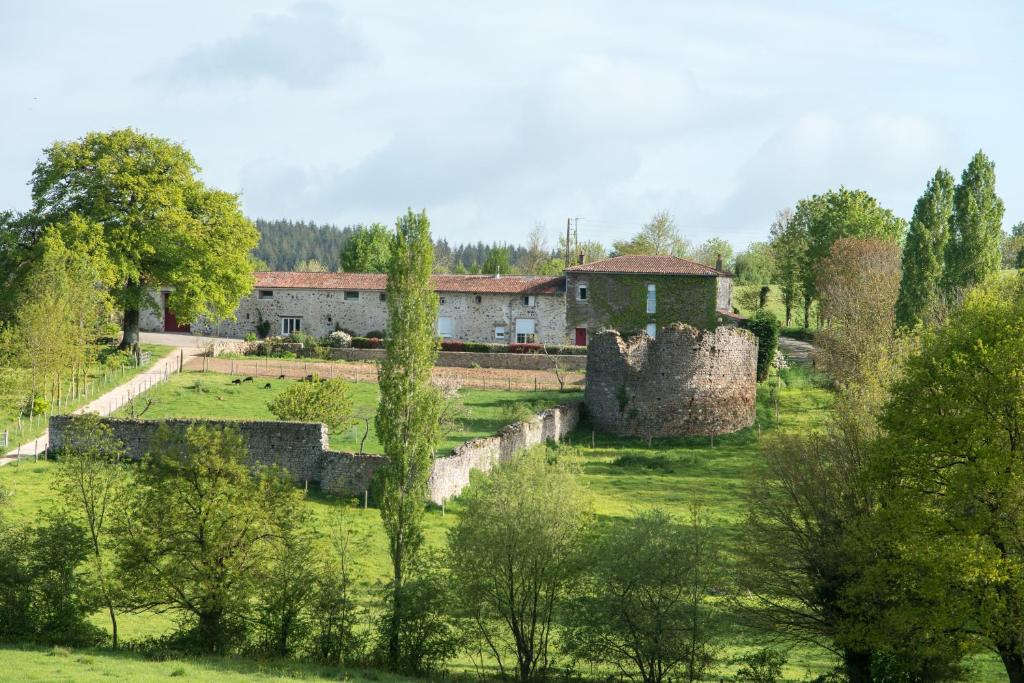 Le logis du château la Flocellière photo 1
