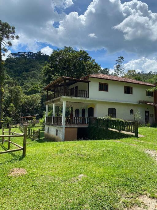 Casa Estrada Vale do Pavão
