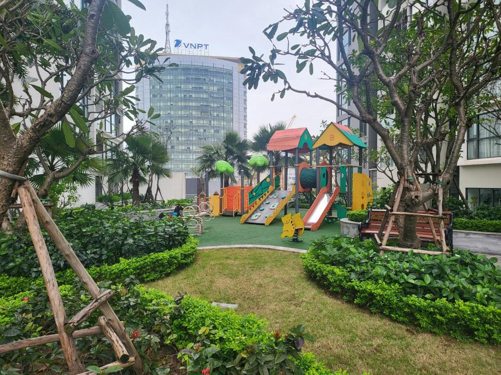 Vinhomes Sky Lake - Feria Homes