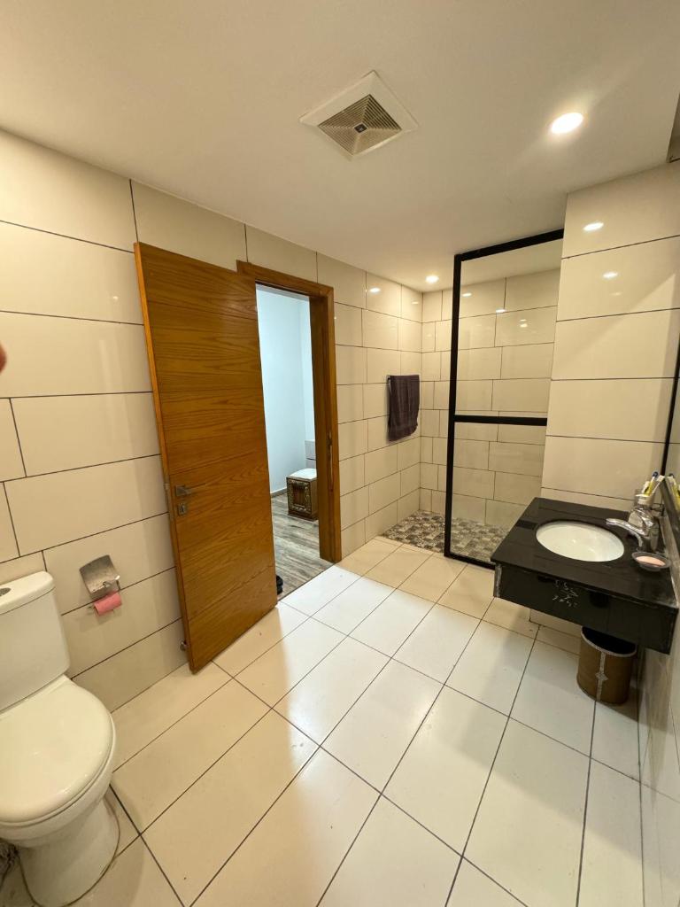 The Walnut: 1BHK Luxury Apt Self Checkin photo 3