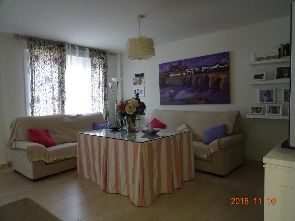 Casa de diseño con jardín cerca de Córdoba photo 1