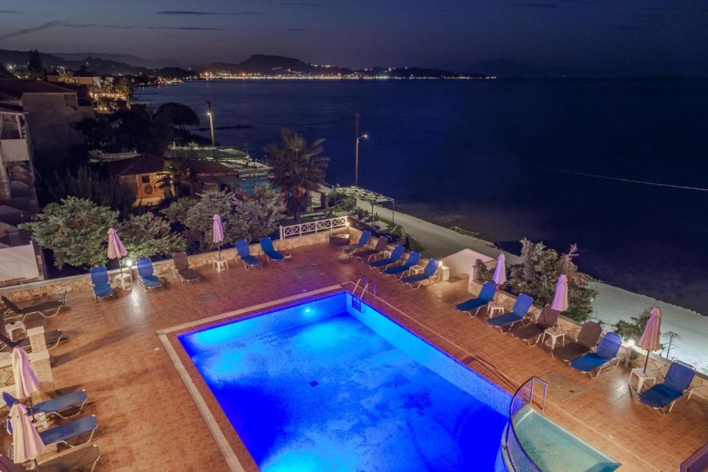 Nefeli Beach - living by the sea photo 4