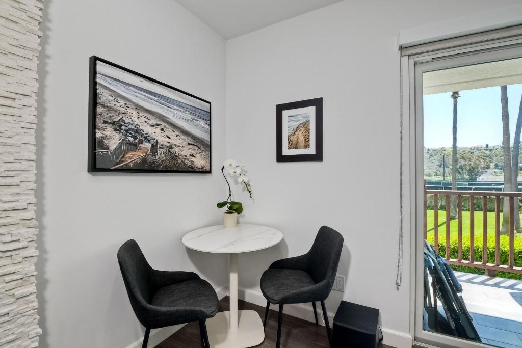 La Costa Luxury Condo - Fully Remodeled photo 4