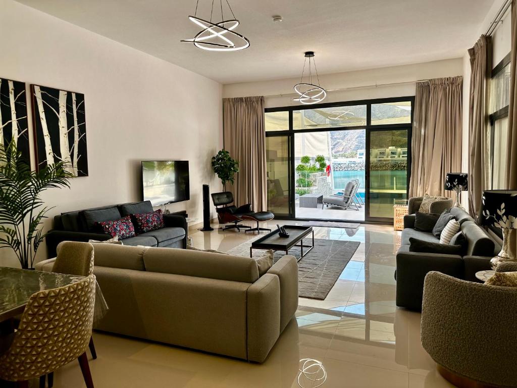 Al Dana Sea View Villa photo 2