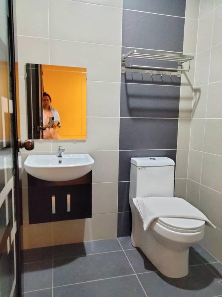 Weng Kong Homestay photo 4