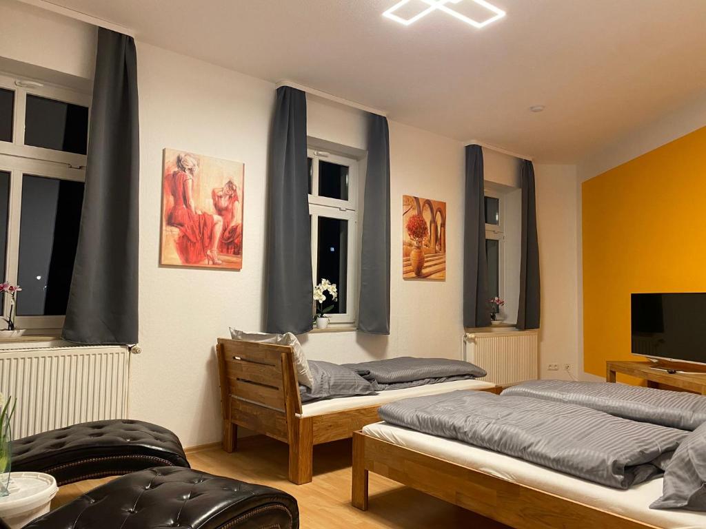 Ferienwohnung in Dessau für 5 Personen - NEU renoviert 2024! photo 1