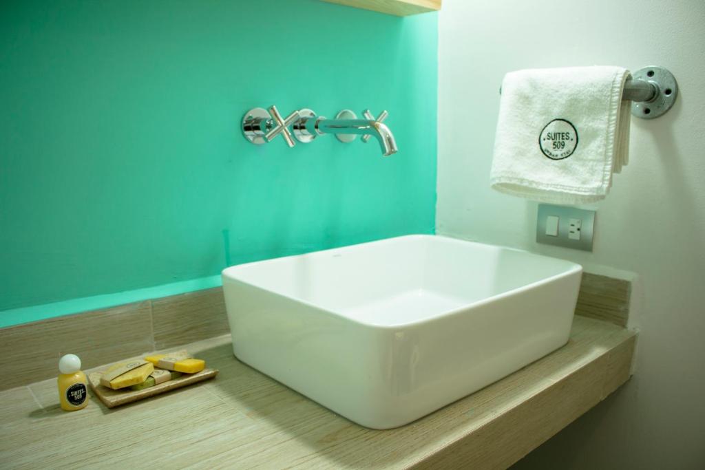 SUITES 509 photo 4