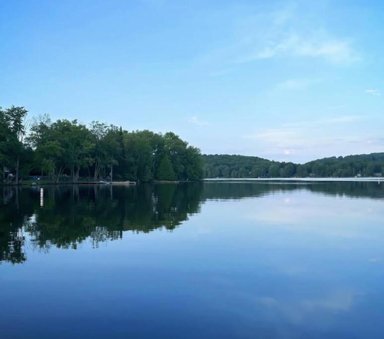 Waterfront Haliburton, All Season, Fully Equipped Cottage! photo 3