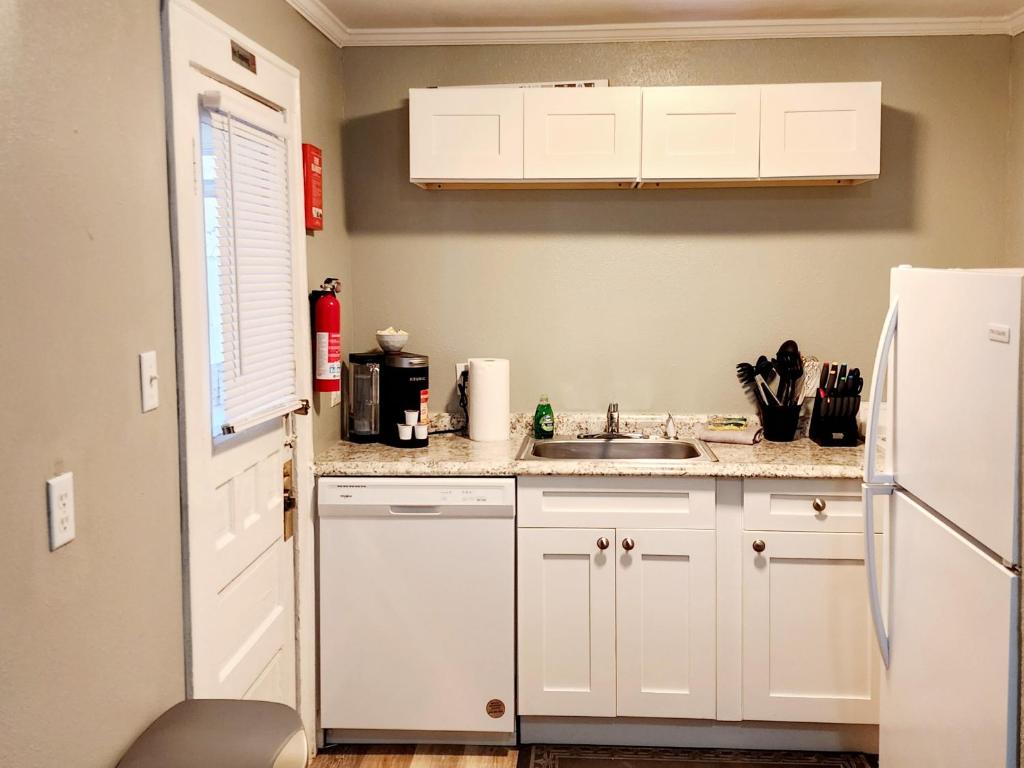 TWO BEDROOM HOME IN BEAUTIFUL DOWNTOWN LAKELAND photo 1