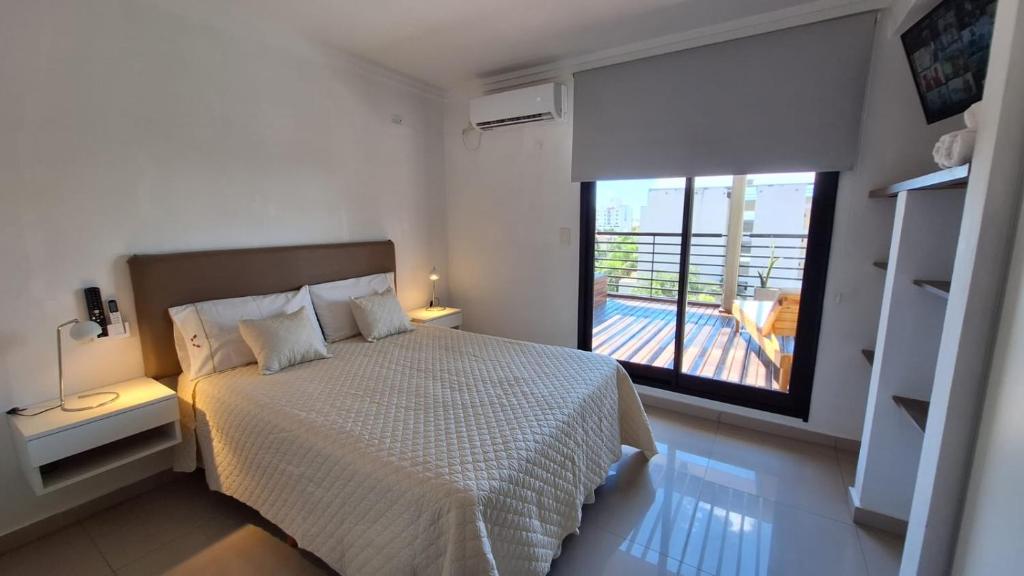 Dpto completo con terraza y cochera exterior