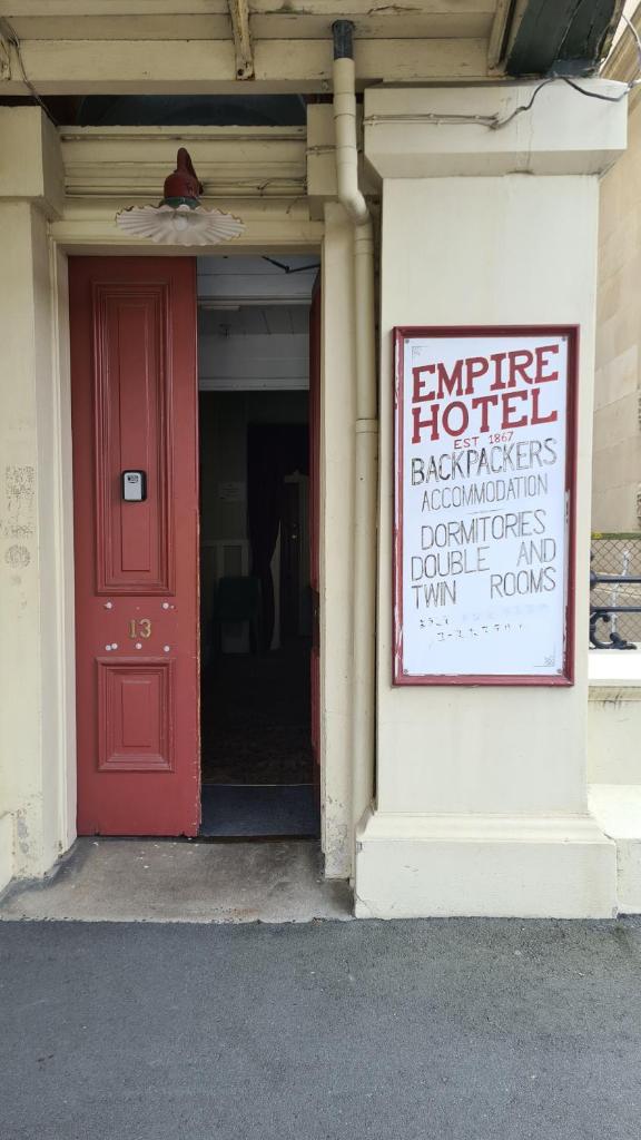 Empire Hotel Backpackers photo 3