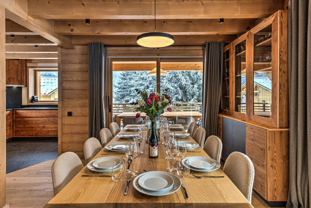 Chalet Belle des Neiges - Alpes Travel - Sleeps 9 photo 4