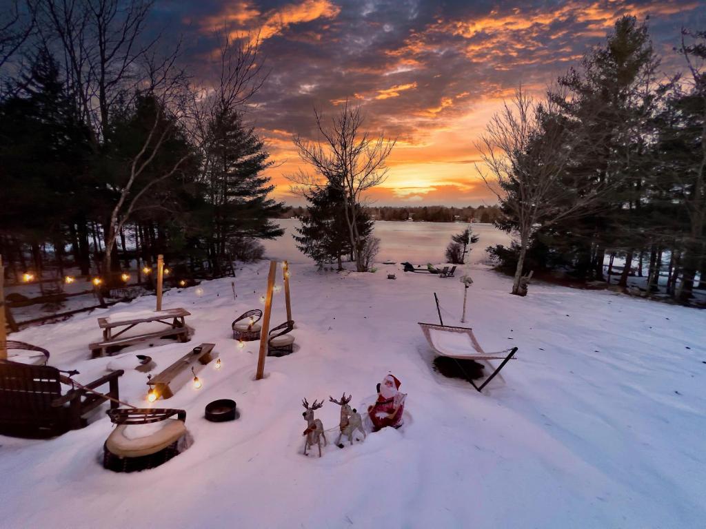 Zen Den - Pocono LakeFront with Hot Tub ! image