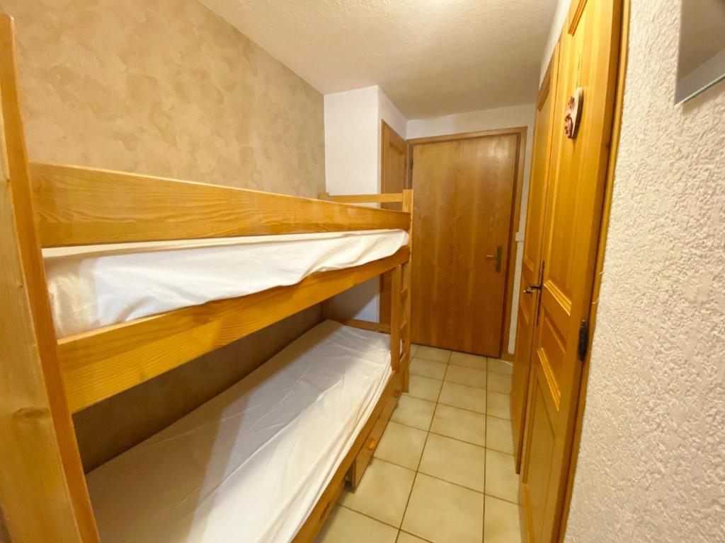 Studio Morillon Village, 1 pièce, 4 personnes - FR-1-412-94 photo 2