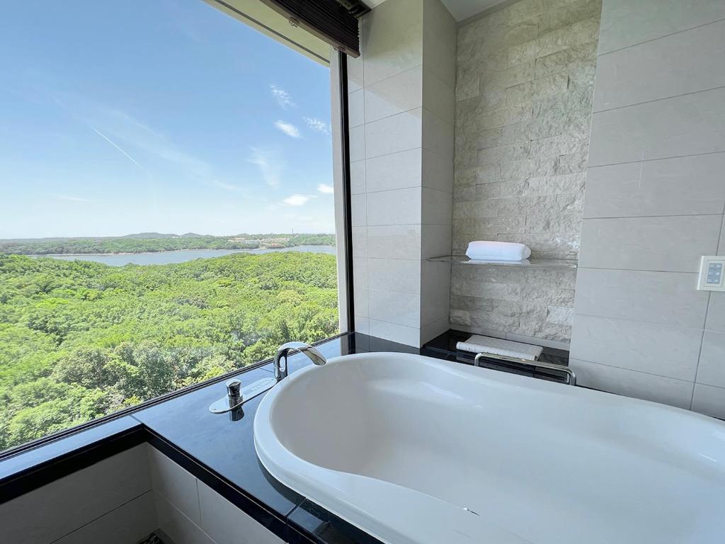 Shima Kanko Hotel The Bay Suites photo 3