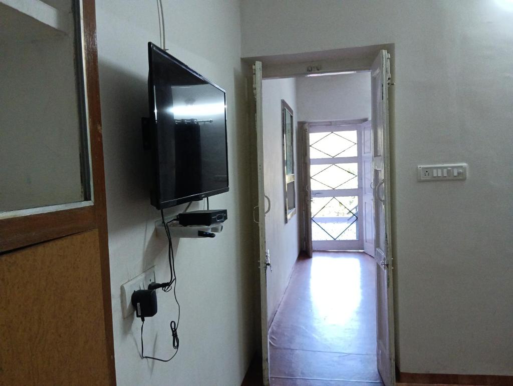 Palms View Villa Home Stay photo 4