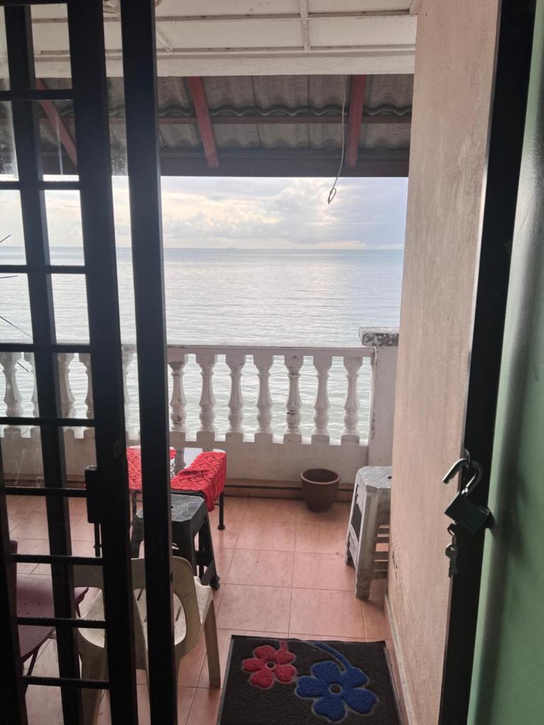 Paradise Lagoon Apartment