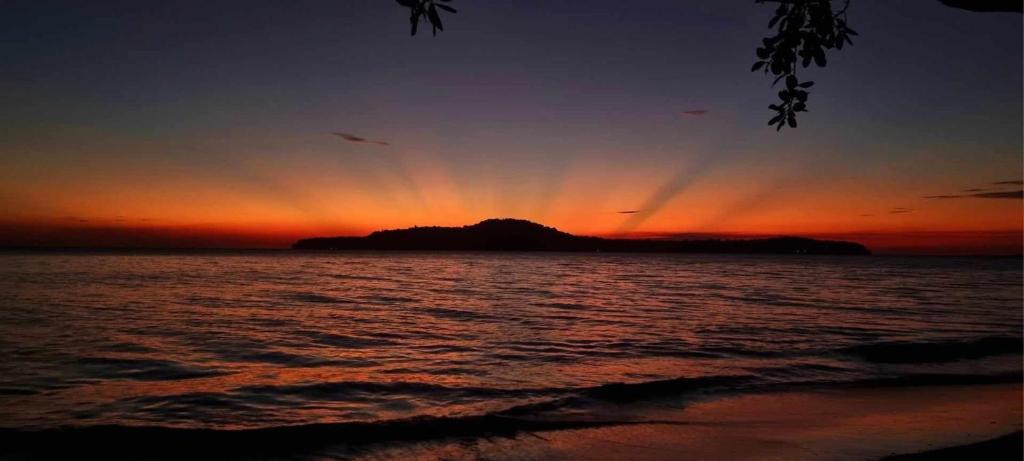 Crusoe Koh Takiev Island photo 4