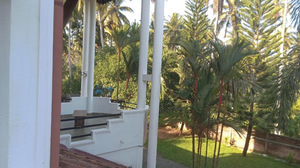 High Garden Banquet Villa