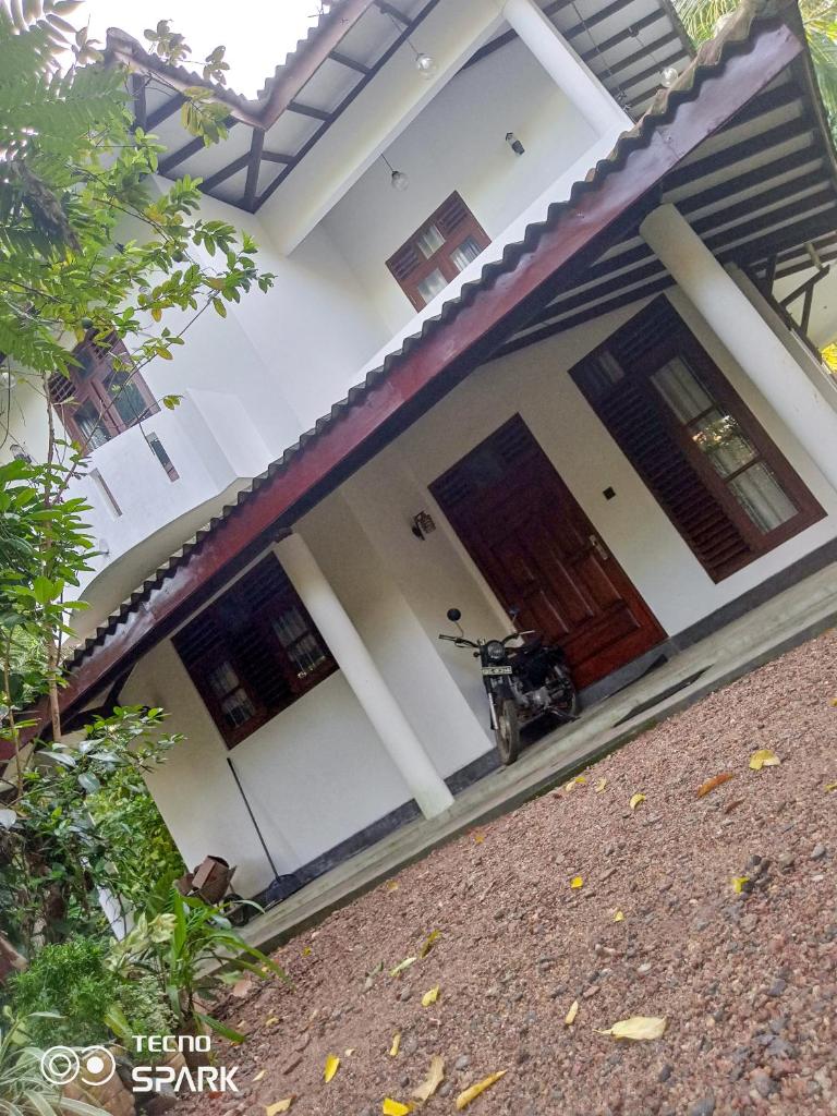 Cinnamoon Castle Hikkaduwa photo 1