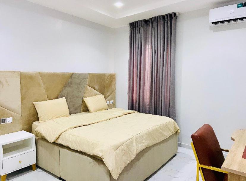 Luxury serviced apartment in united estate Ajah photo 2