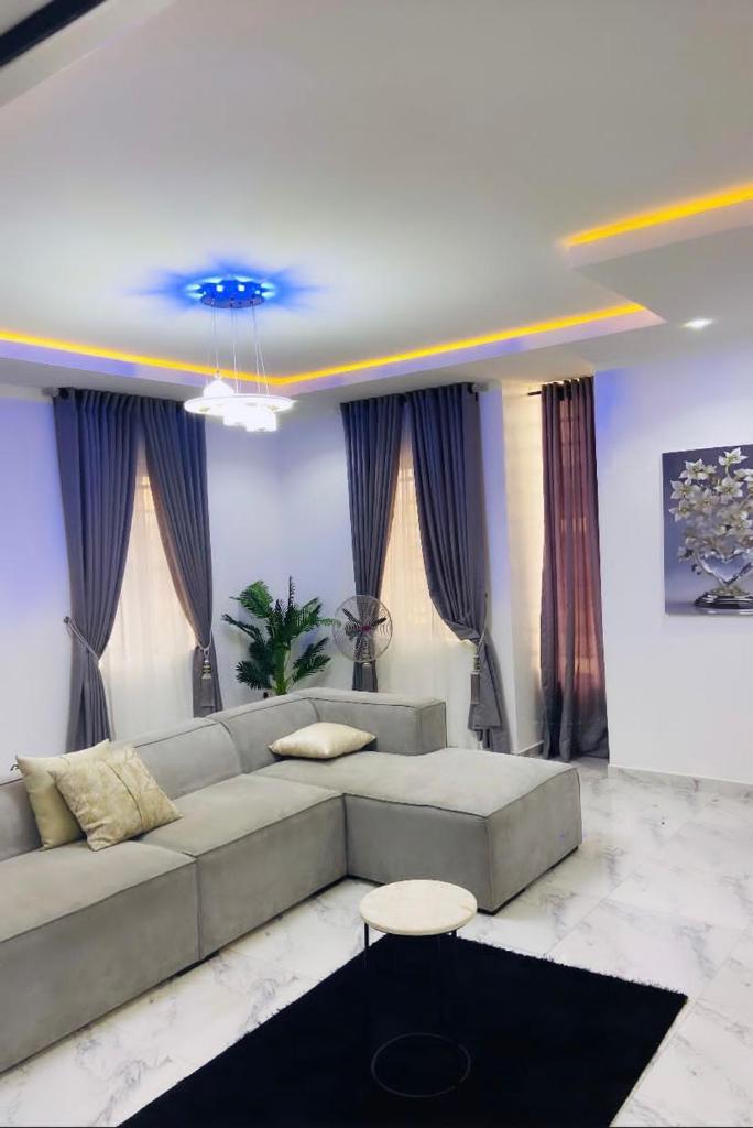 Luxury serviced apartment in united estate Ajah photo 3