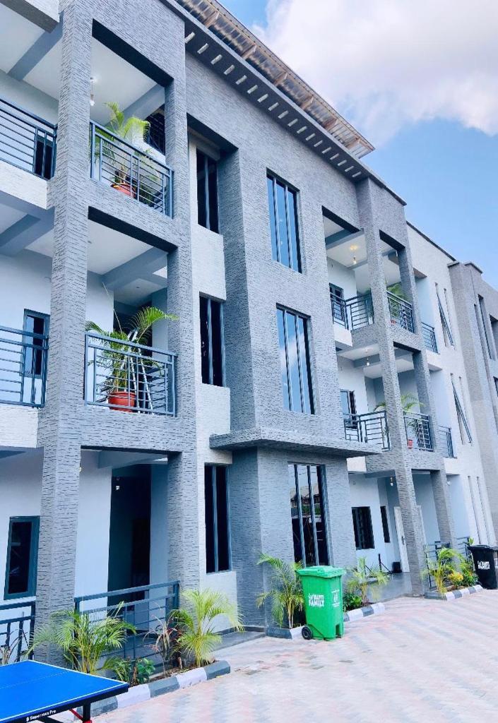 Luxury serviced apartment in united estate Ajah photo 4