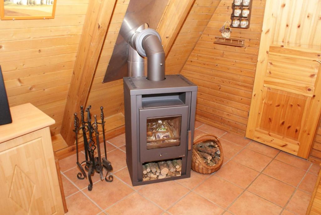 Zeltdachhaus mit Kamin und grosser Terrasse photo 4