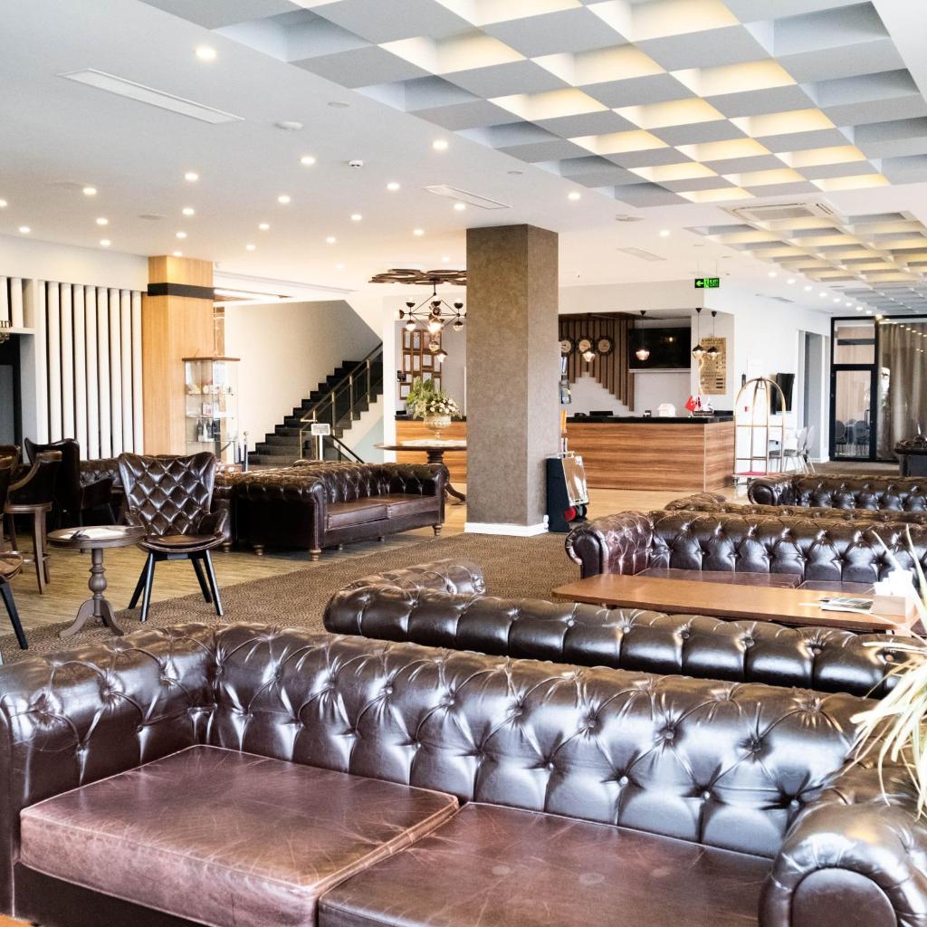 Karpalas City Hotel & Spa photo 3