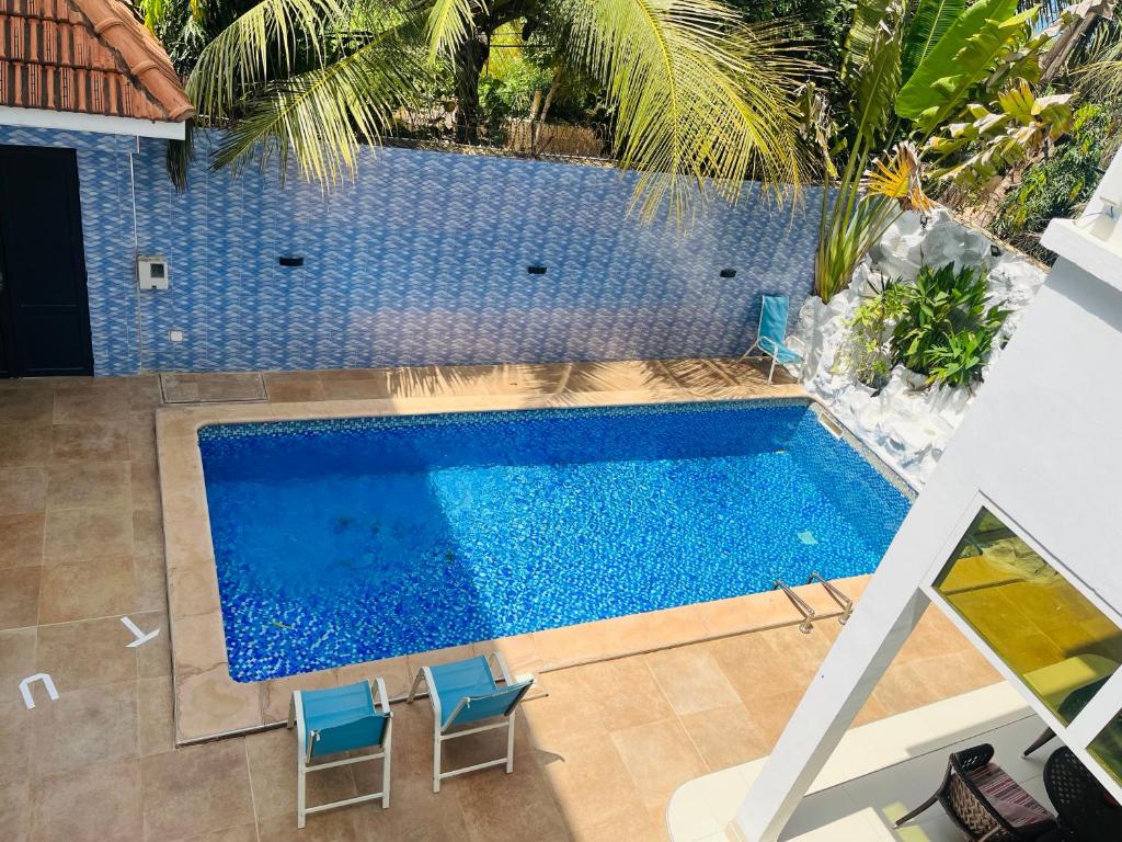 Mignon chambre avec accès piscine photo 3