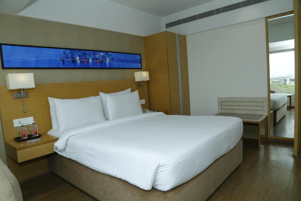 Sarovar Portico Rivera Ahmedabad photo 3