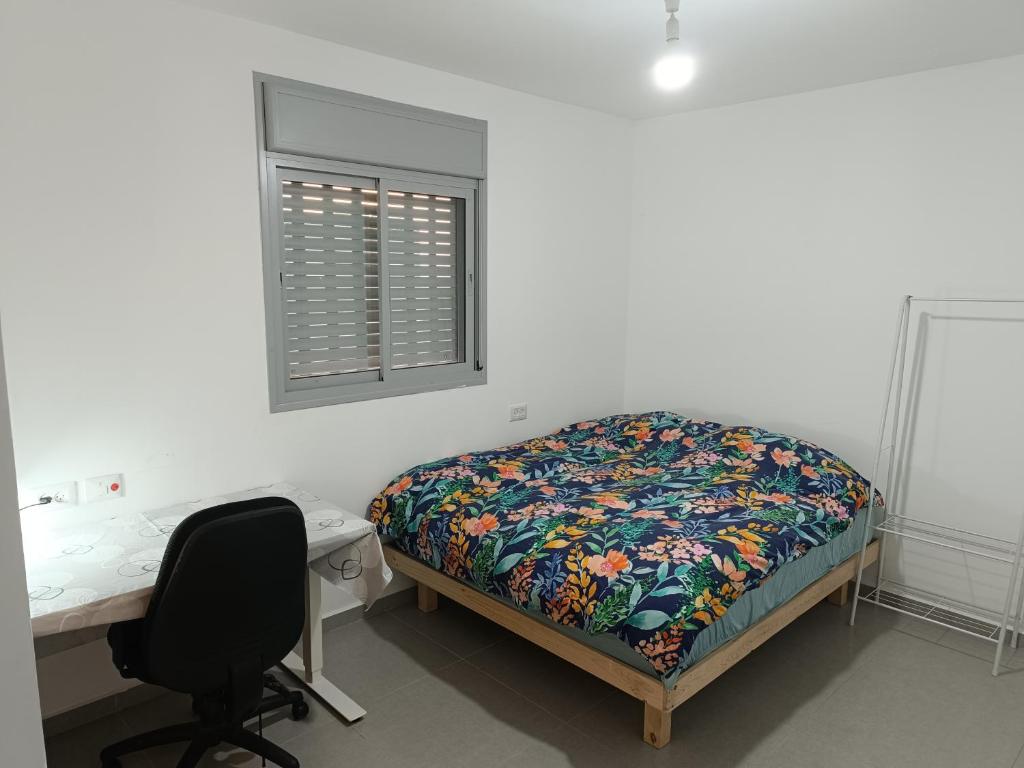 Lovely room at Benny's apartment photo 4