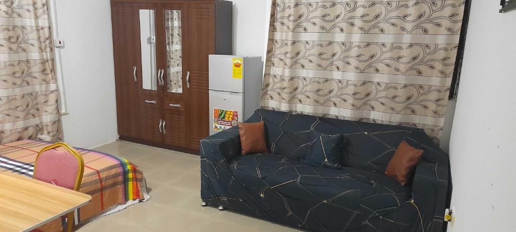 Afrikan Regent Nana Guest Lodge 2 BedRoom at East Legon KFC Wi-Fi Dstv Water old photo 4