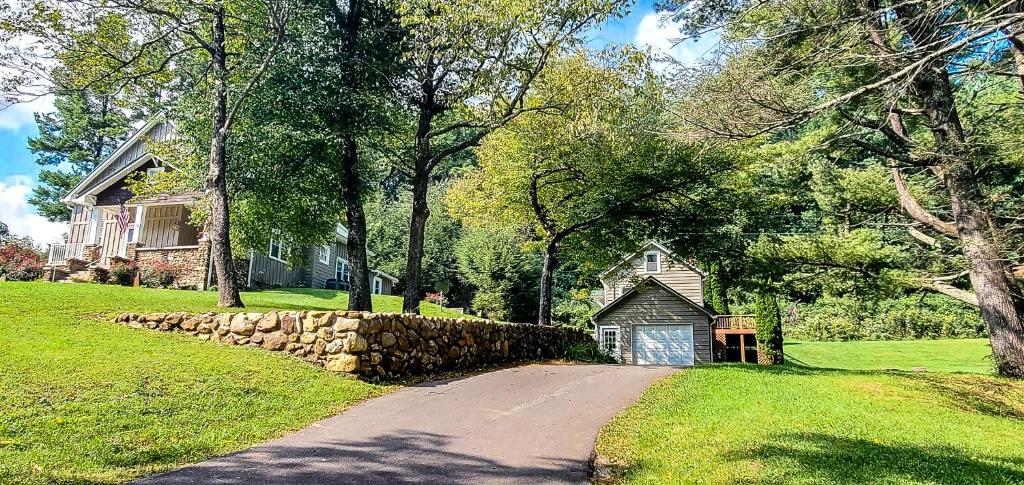 Walnut Hill Cottage image