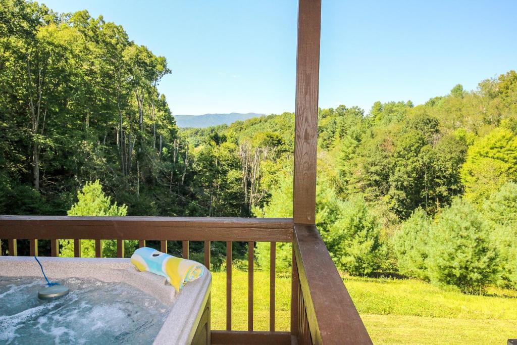 Dream Mountain Lodge image