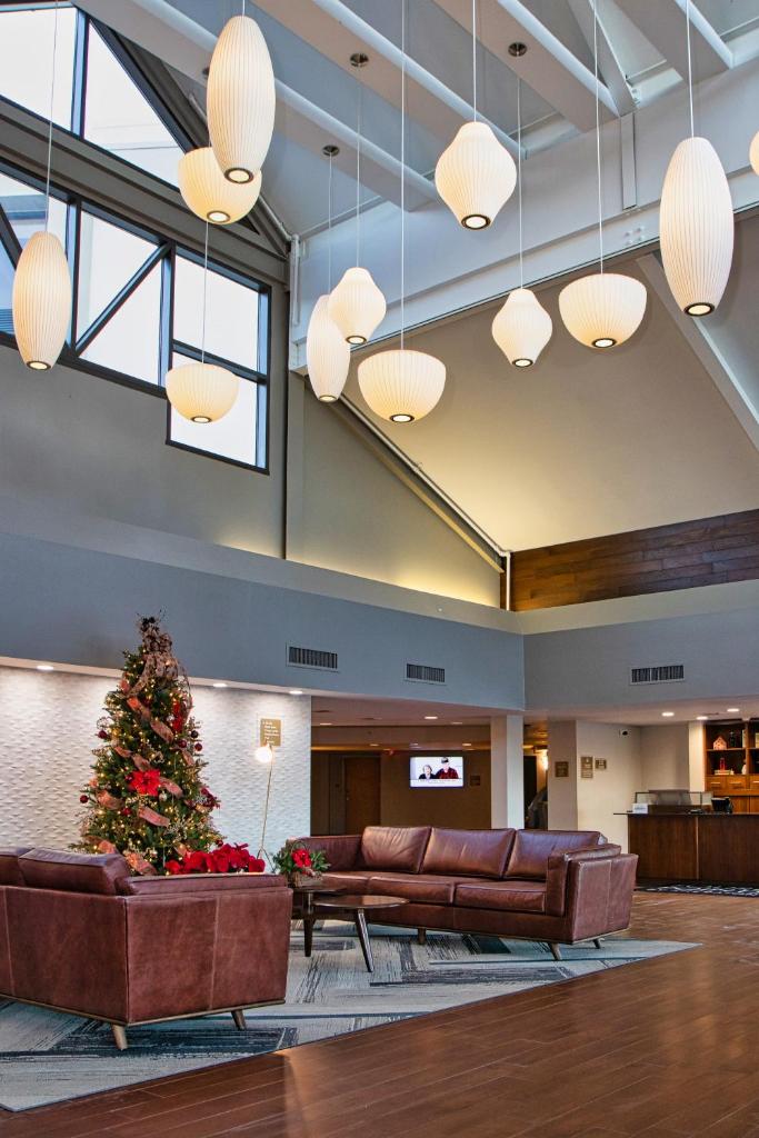 Four Points by Sheraton Allentown Lehigh Valley photo 1